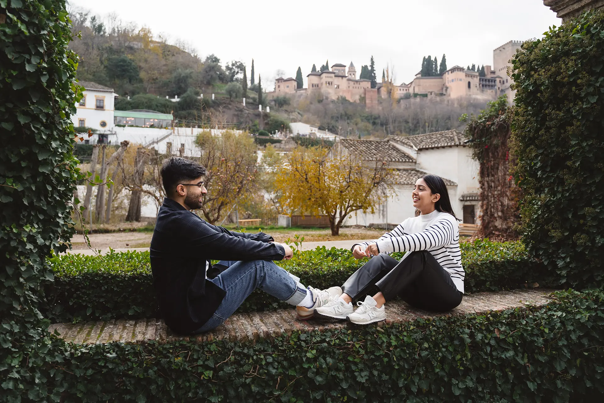 Engagement photographer granada